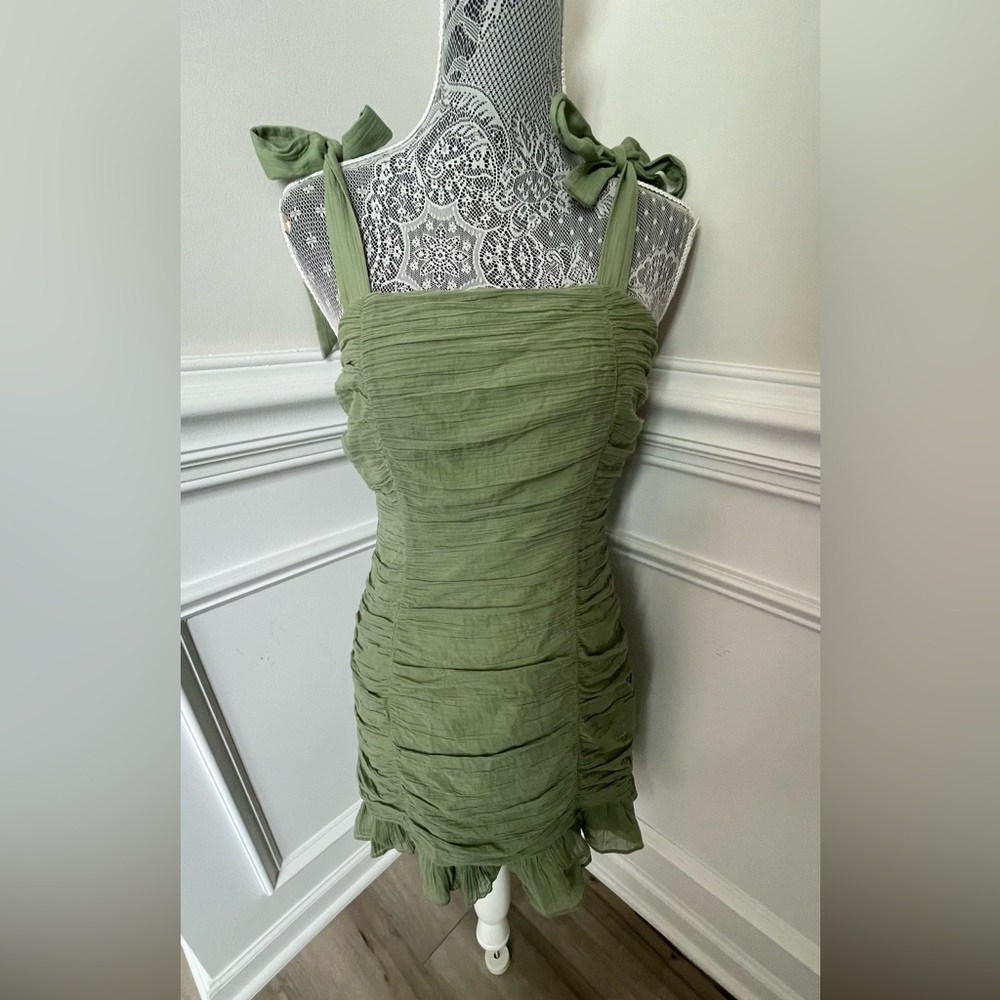 Minkpink Women’s Green Scrunch Mini Dress Size M
New